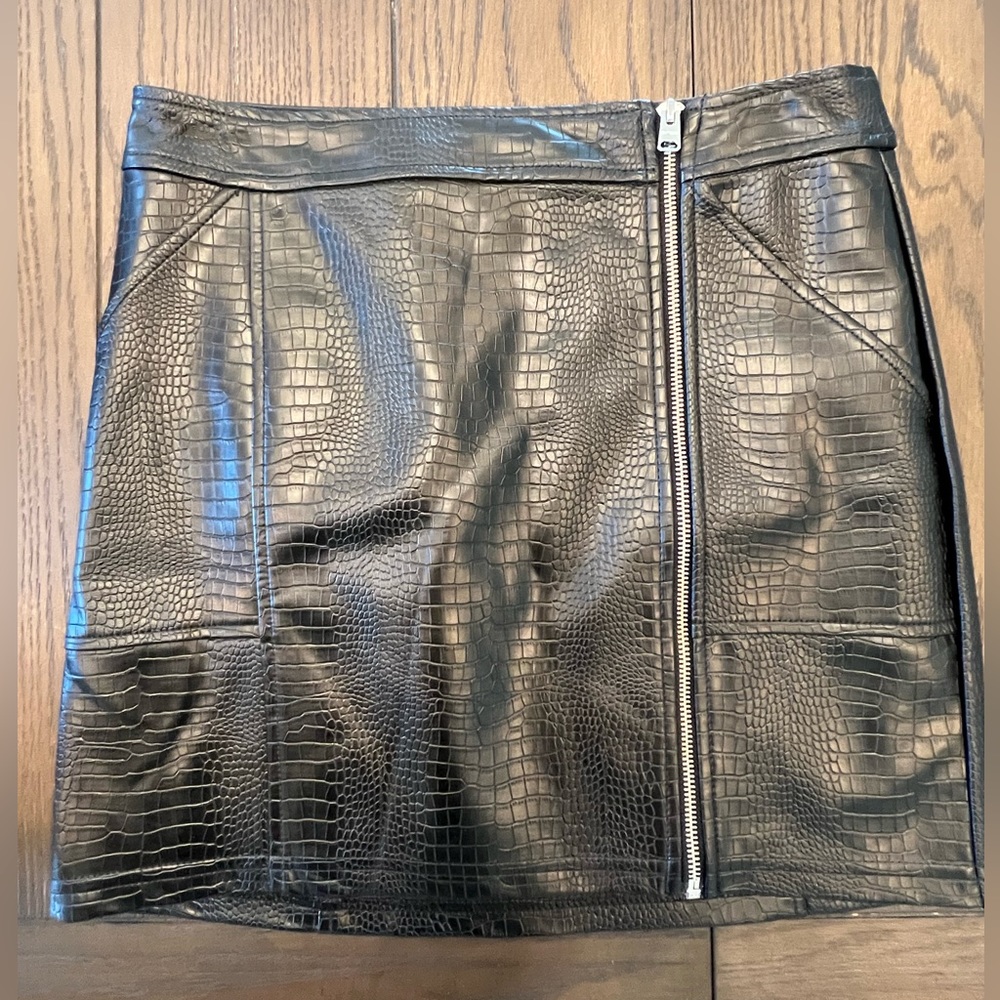 NWT! Express Black Vegan Leather Skirt | Size 8
